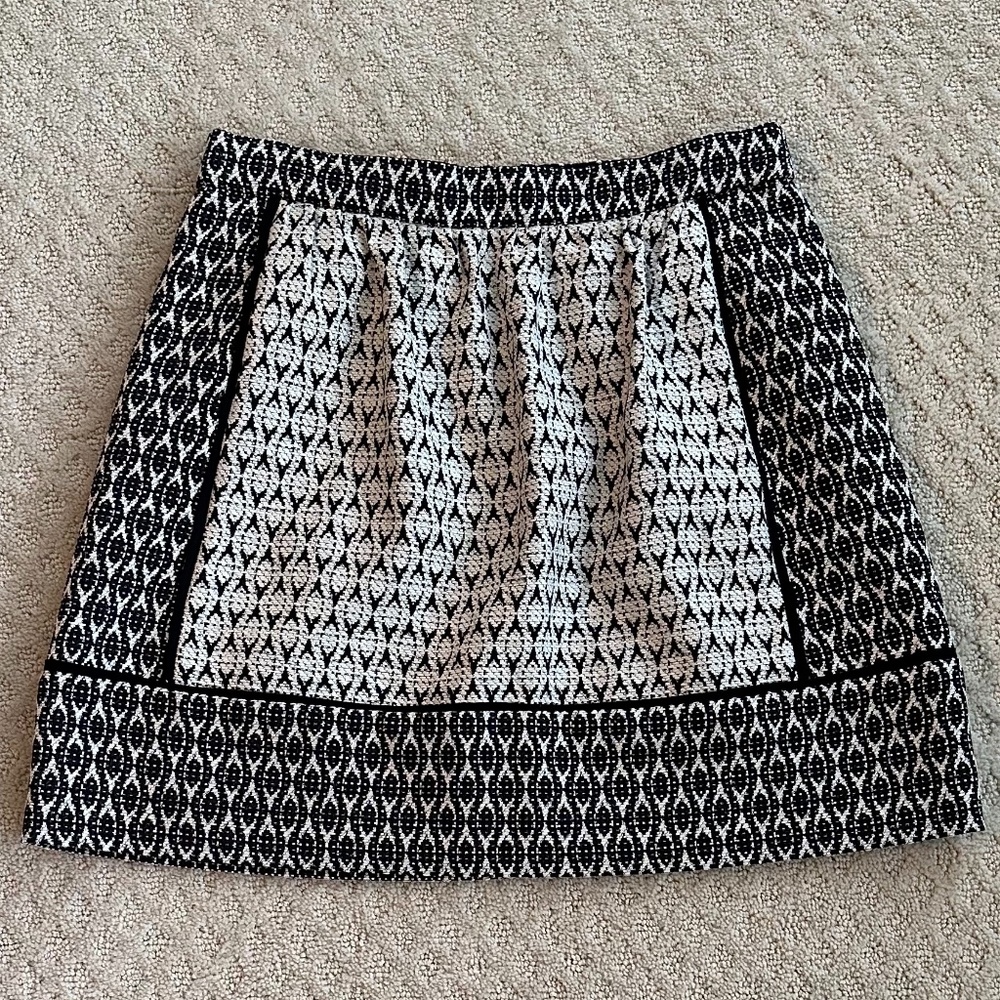 J. Crew Black/White Geometric Paneled A-line Skirt Size 2 Office Preppy Academia